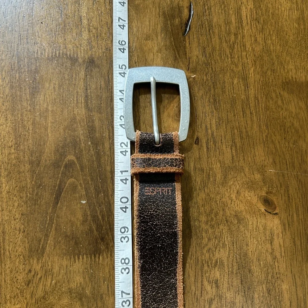 Esprit stylish distressed